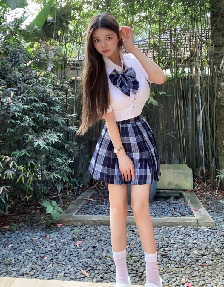 两个男人睡一个女人什么心理呢,高清不卡在线播放